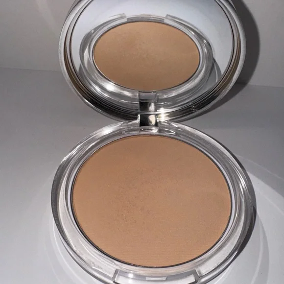 Clinique Stay Matts Sheer Press Powder 25 Stay Honey Sweet - Picture 2 of 4